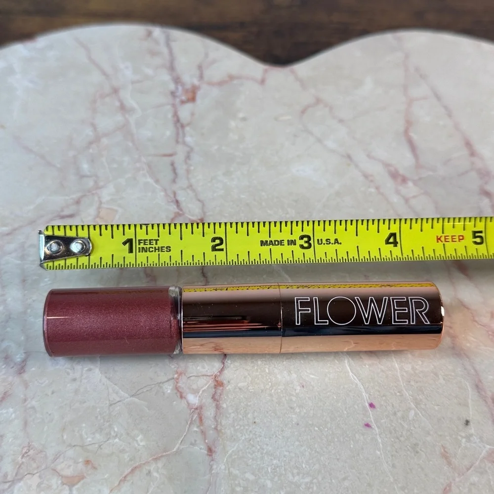 Shimmer Lipstick Stick in Deep Rose